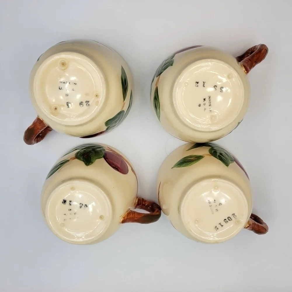 Vintage Franciscan Apple Set of 4 Cups & 4 Saucers